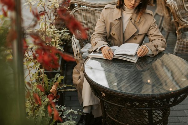 What Are the Current Challenges in UK's Women's Fashion Industry?