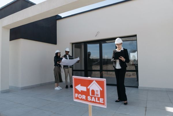 Top tips for selecting estate agents in Croydon for properties